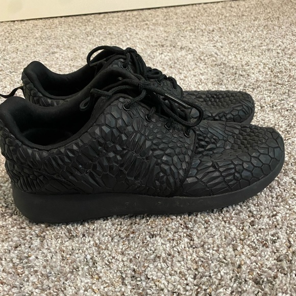Nike Roshe special edition size 7 - Picture 1 of 5